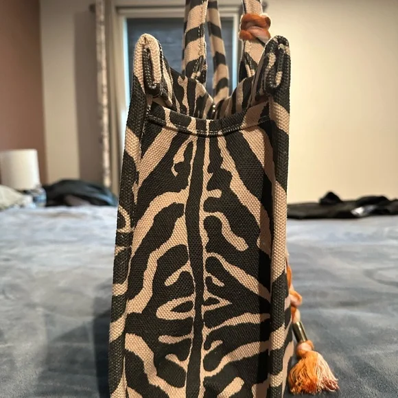 Vince Camuto Black and Tan Chevron Tote Bag - Picture 3 of 5